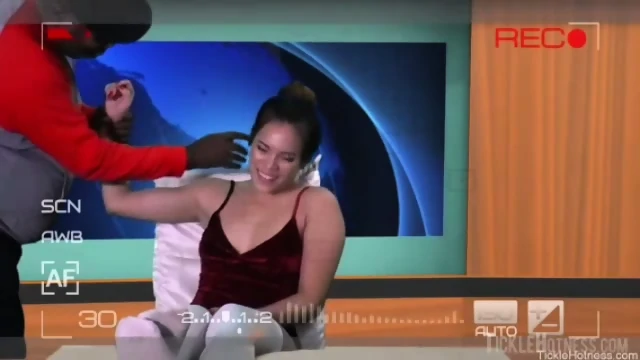 Ticklish Fetish Reporter  Kinky4Ever