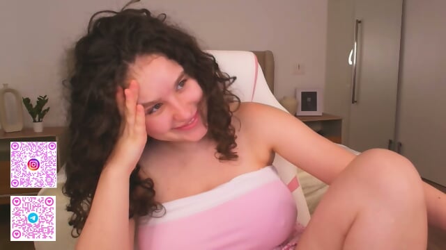 Simply sitting and chilling but still so sexy