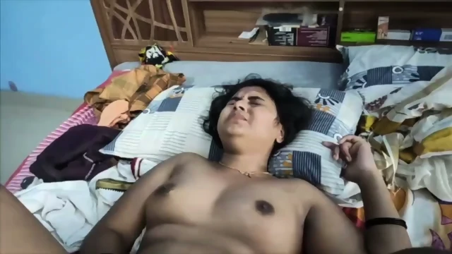 Bedroom Mein Nange Pati Patni Ki Garma Garam Chudai Indian