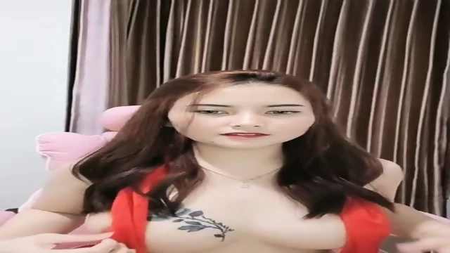 Host Legend Miss Kay Si Cantik Binal Viral Mirip Artis