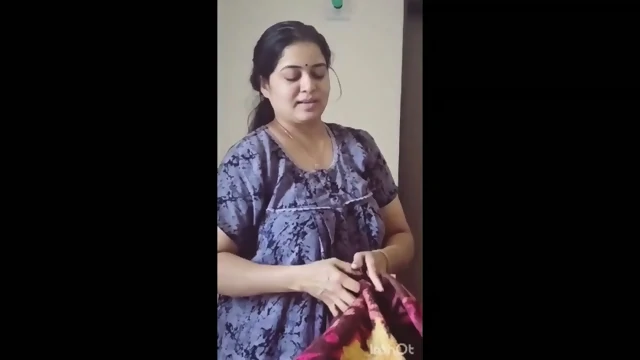 Hot Telugu milf mom ki nangi mms  son ne record kiya