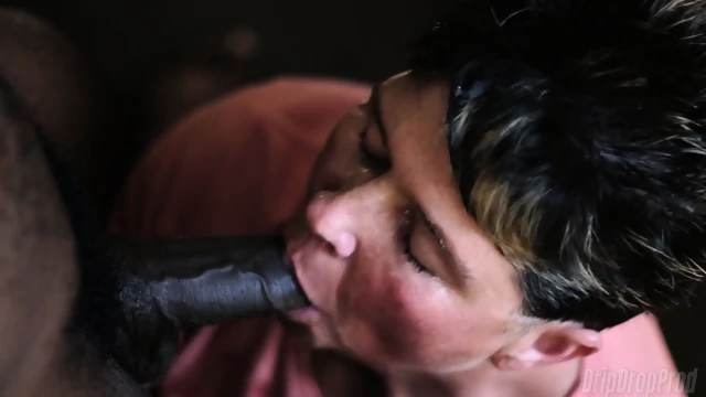 DRIPDROP Short haired GILF sucks with cum dripping off her face