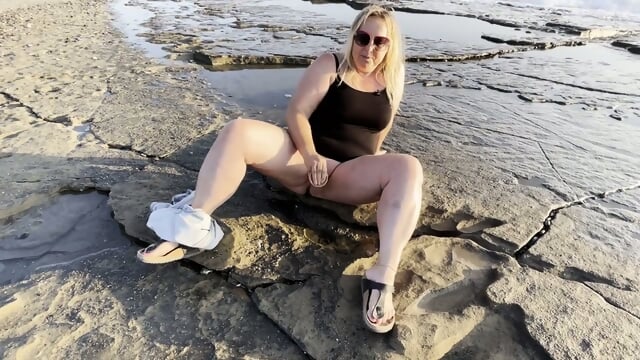 Blonde MILF Masturbates and Squirts on Public Beach