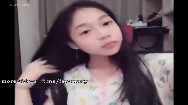 19 year old cute teen very horny