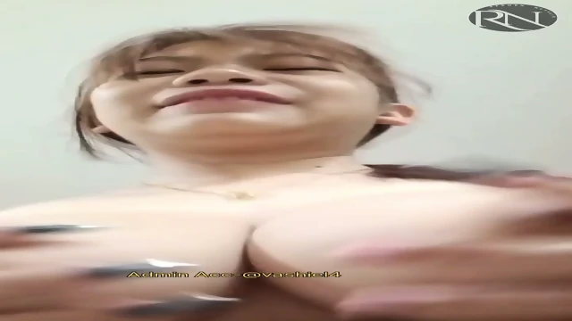 Pornstar Burmese Loon Yati blow job and sex on bed