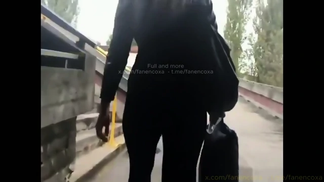 Dickflash grope girl cum