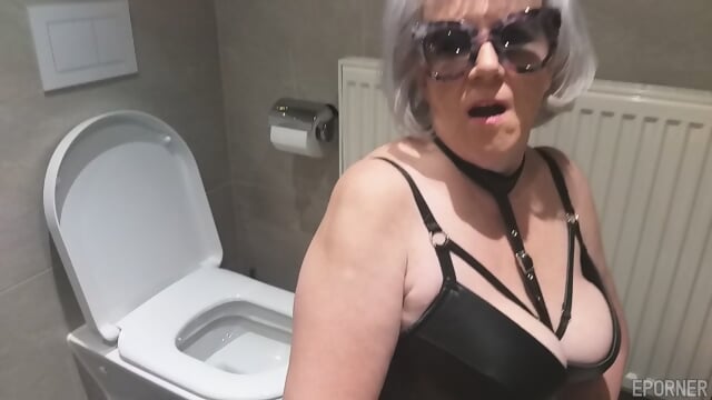 Legs Wide, Toy Buzzing, Vicky Screams In Pleasure  amateur-blowjob