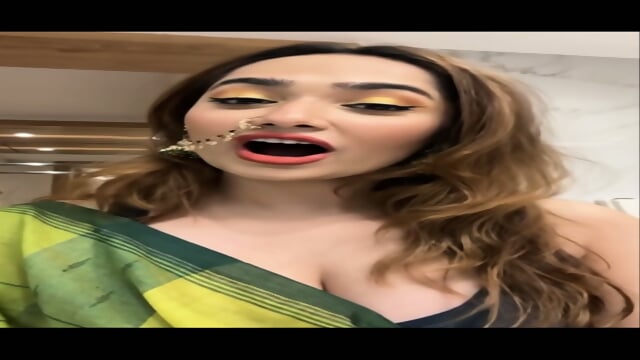 ADITI MISTRY LATEST NUDE SAREE LIVE