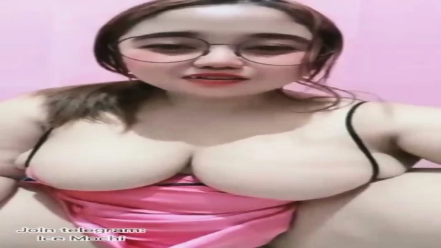 Tante live full omek tobrut montok Join telegram: Ice Mochi