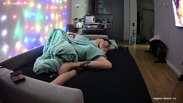 special candid sleeping perfect bare feet closeup Living room camera at Xaner & Grossy reallifecam apartment at Voyeur House TV 19.01.2026 from 00 h 22 min to 02 h 17 min