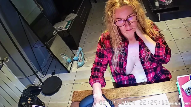 IPCAM – Mature American teacher shows her tits