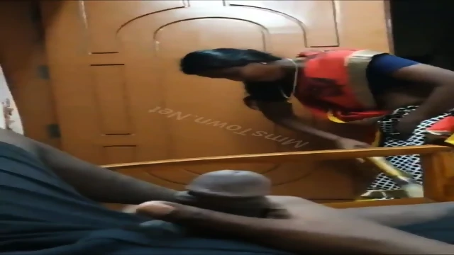 Tharki Guy Flash His Dick – Infront Of Maid Fucking With Owner