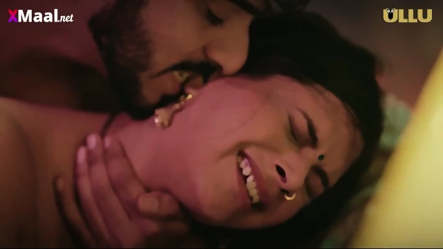 Pati na sexy biwi ko tel lagake gand mara. Ullu indian web series.  Nurse episode 1.