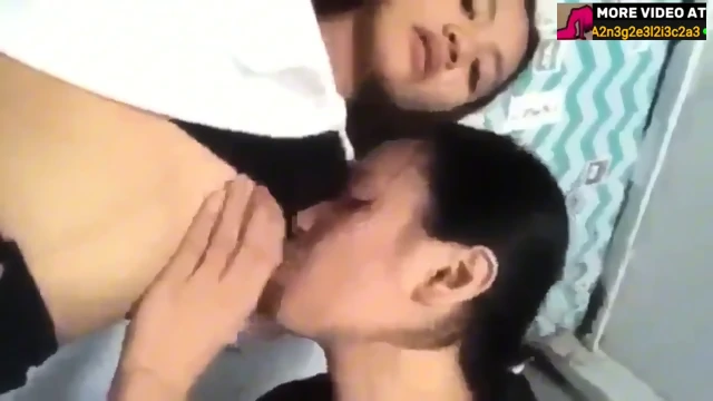 Kinain Ang dede sa gilid Ng ding ding