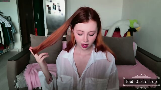 Very petite webcam skinny redhead solo teen