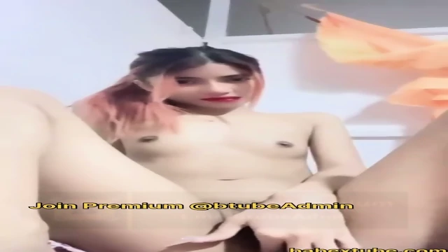 Myanmar Leaking teen Caroline masturbation 2