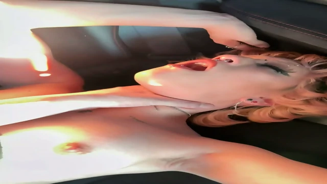 CAR BLOWJOB AND FUCK