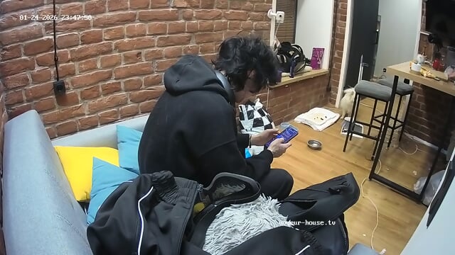 special candid perfect bare feet closeup scenes Living room camera at Tristan & Smurfeta reallifecam apartment at Voyeur House TV 24.01.2026 from 23 h 30 to 01 h 46 min