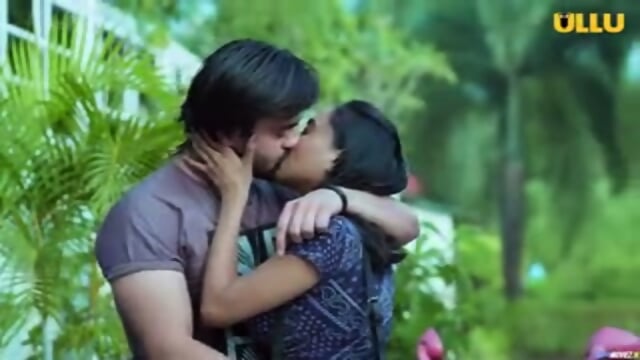 All Kissing Scenes in Webseries (Dunali_P2)