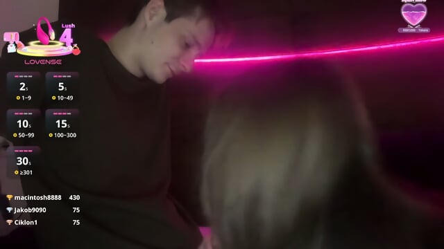 Blowjob in the room house