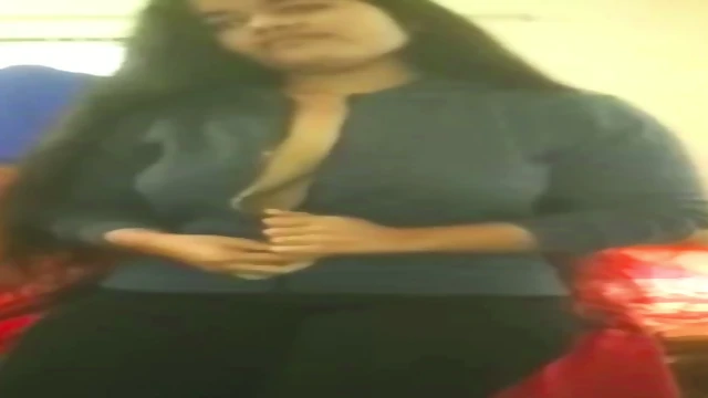 Bangladeshi Girl Sjow Har Big Boobs