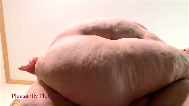 SSBBW Pleasantly Plump Hanging Low