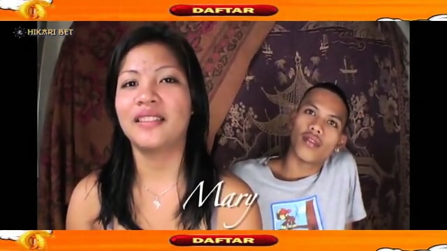 Fucking a girl behind the house in doggy style with the gardener