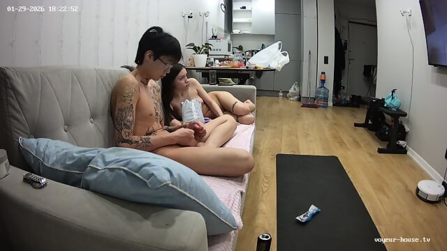 special candid perfect bare feet closeup scenes Living room camera at Xaner & Grossy reallifecam apartment at Voyeur House TV 29.01.2026 from 17 h 16 min to 18 h 52 min