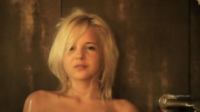 La Hermosa Rusa M0nr03 Se Mastuba  Ducha