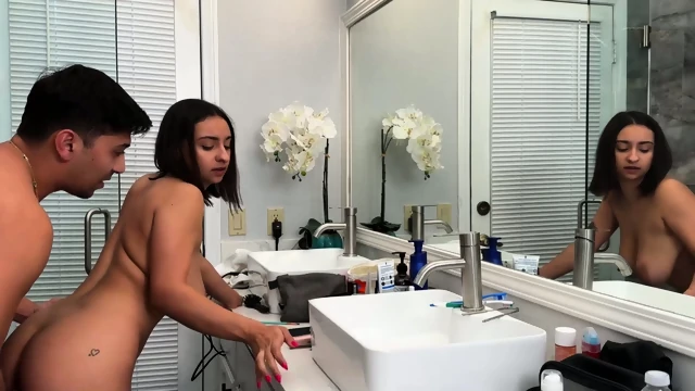 Big Natural Tits Stepsister Fucked While Doing Her Makeup