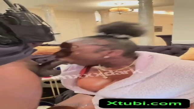 Jenise Hart Blowjobs Police Officer ass-licking