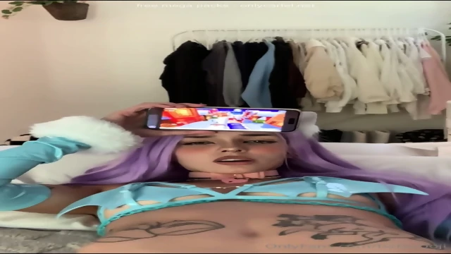 BabyFooji Tries To Keep You Entertained