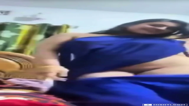 American premik er jonno notun sharee tryout korlo ak bhabhi