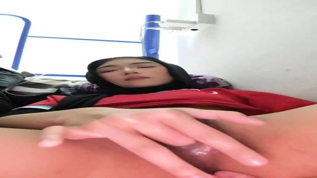 Jilbab Malay Colmek Sampai Becek