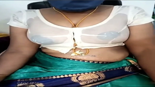 tamil aunty clear audio boobs show