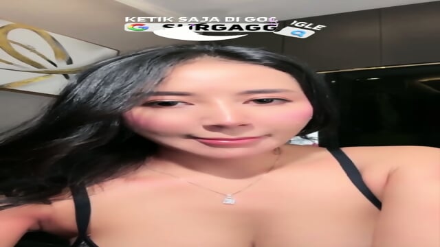 Pelacur ini sedang birahi