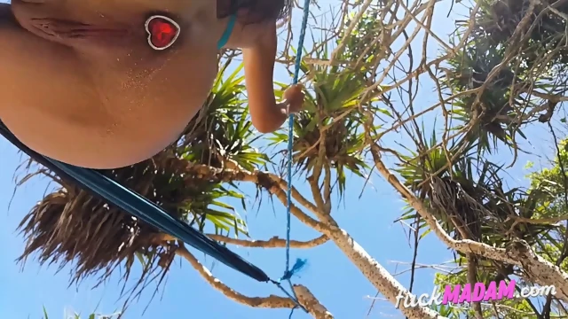 Public Pussy & Anal Play at Surfers Beach