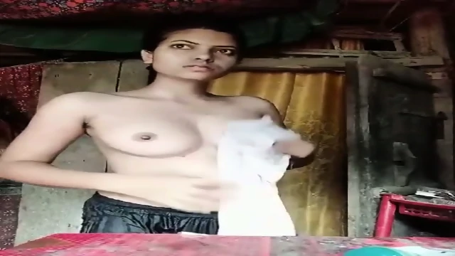Desi Village Slim Girl Showing