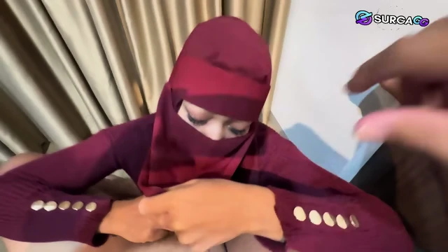 Gadis Berkerudung Diajari Cara Bercinta