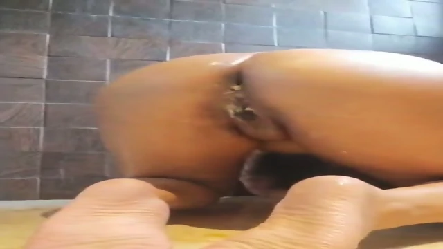 Desi Whore With Brinjal In  Show