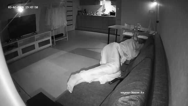 special candid bare feet closeup scenes Living room camera at Libermoon reallifecam apartment at Voyeur House TV 02.03.2026 from 18 h 36 min to 20 h 05 min