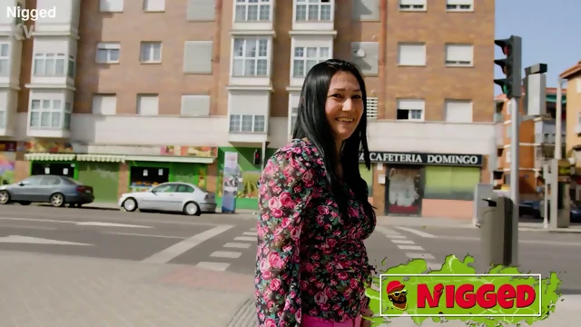 Gigolo Langganan Genjot Memek Tante Girang