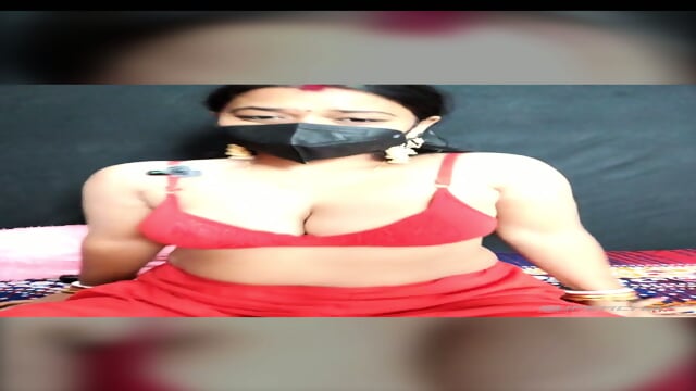 Horny Indian housewife teasing 😍🥵🔥💦