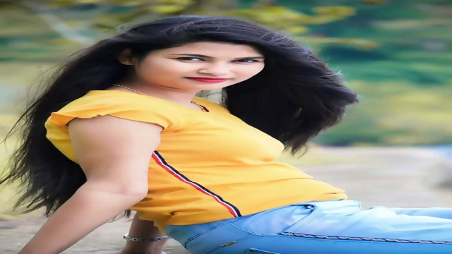 Wanna Be Model Threesome BJ Doggy Dildo Facial