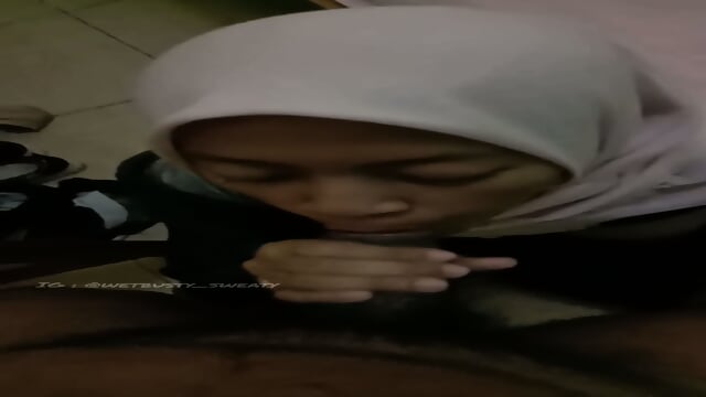 [HIJAB] Disepong Dina mahasiswi bidan