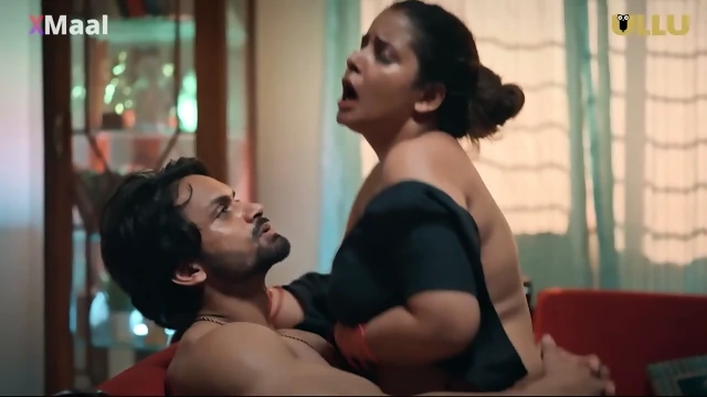 Besharam bhabhi ne devar ki shadi ke pehle liya devar ka bada land ka maja.  Ullu indian web series. Besharam Episode 6.