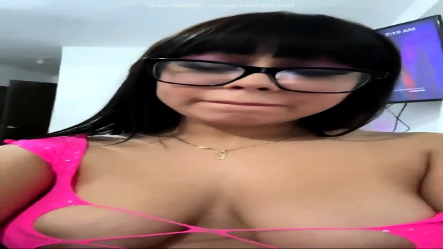 Roberta Franco Masturbates With Her Fingers