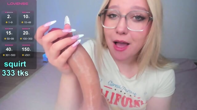 Busty Blonde Teen Dildo Camshow