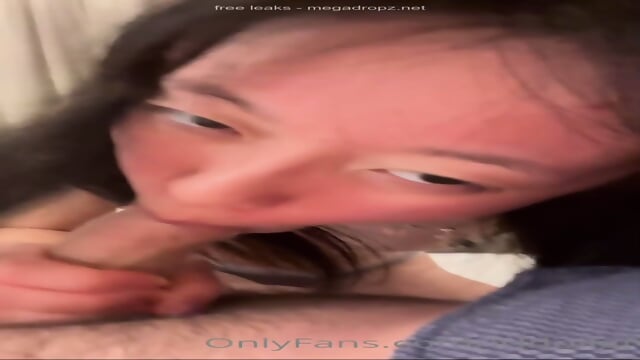 Irldollgf Slurps Her BF's Cock