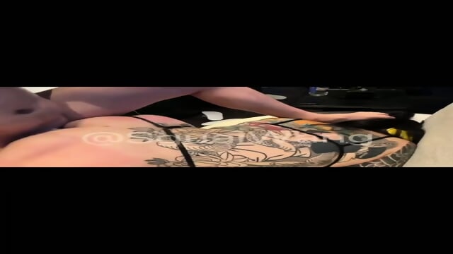 The Twitter master shows his face and loves to play with the young woman "Suzhou Little Overlord" and makes an appointment with "Water Bottle Pee" She is verbally and deeply throated She steps on a fat-assed bitch and gets fucked hard from behind She has